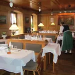 Gasthaus Zum Kreuz 3*
