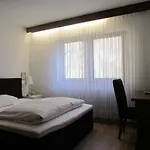 Gasthaus Zum Kreuz 3*