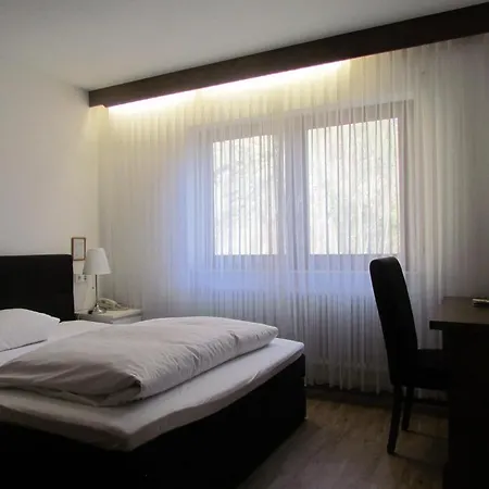 Gasthaus Zum Kreuz 3*