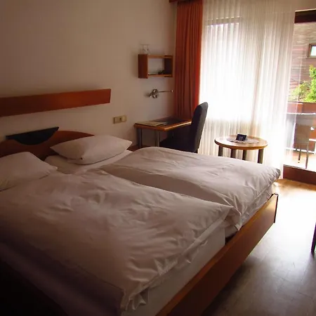 Gasthaus Zum Kreuz Hotel 3*